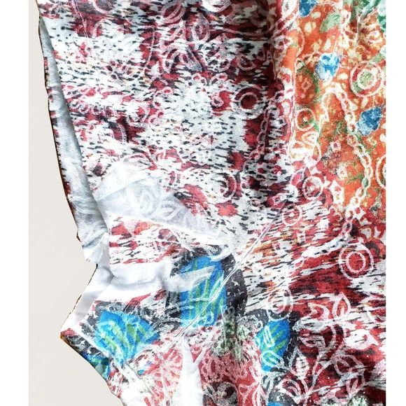 Geometric Print Top - Picture 9 of 9